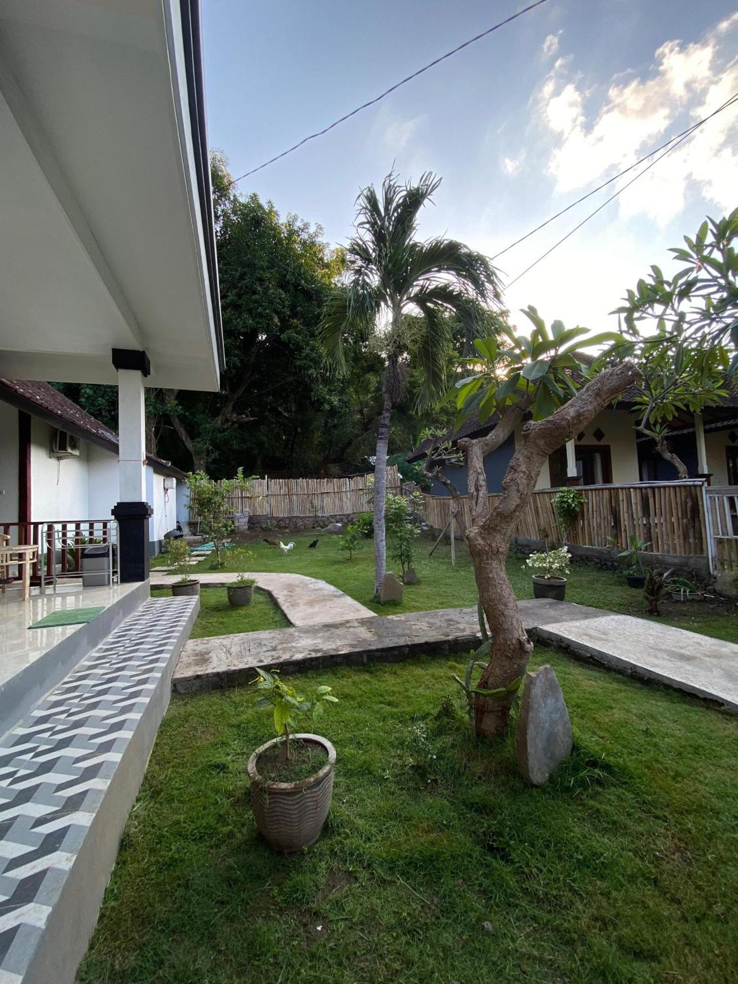Coconut Beach Bungalows & Warung 2 آميدْ المظهر الخارجي الصورة