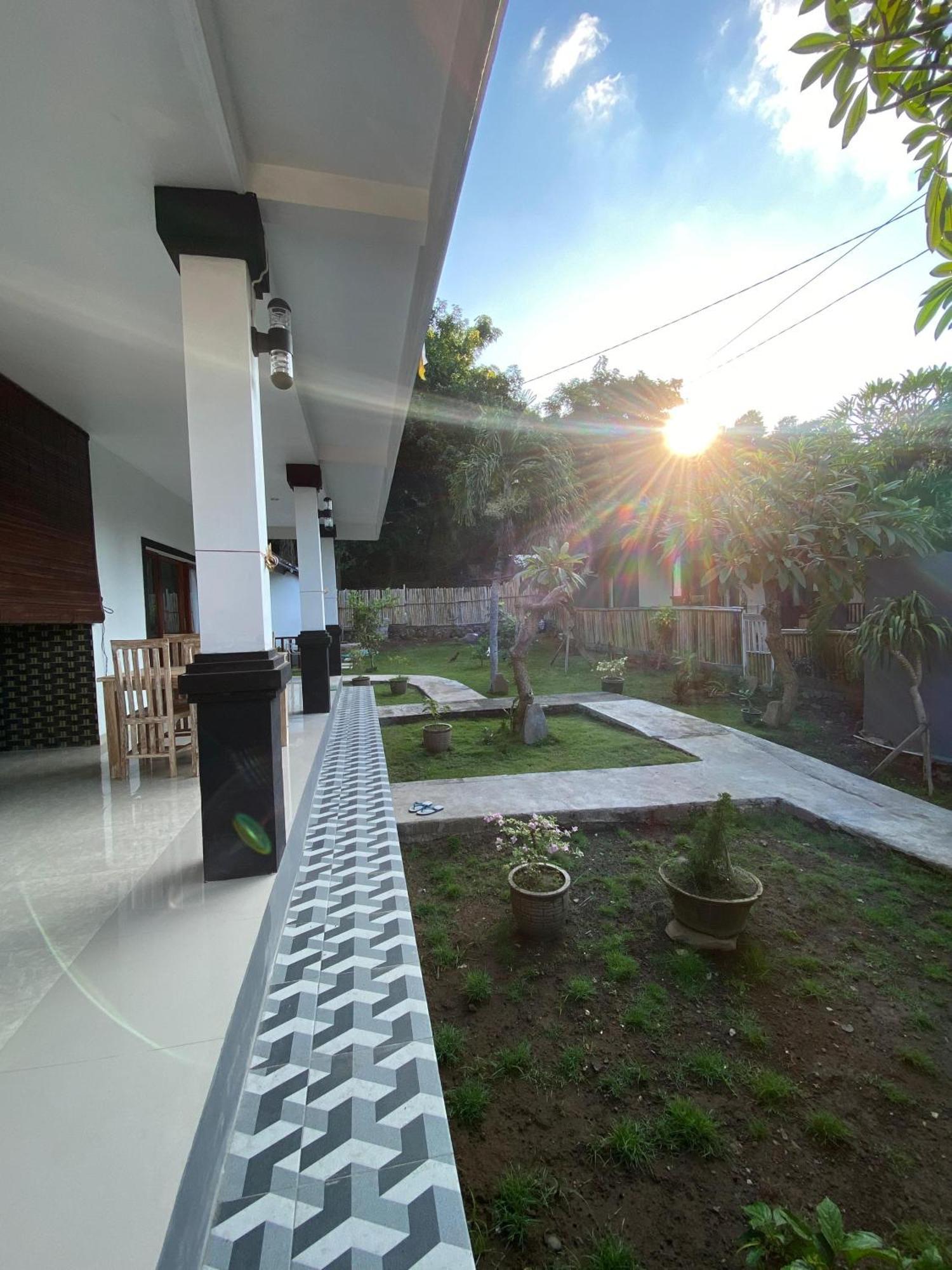 Coconut Beach Bungalows & Warung 2 آميدْ المظهر الخارجي الصورة