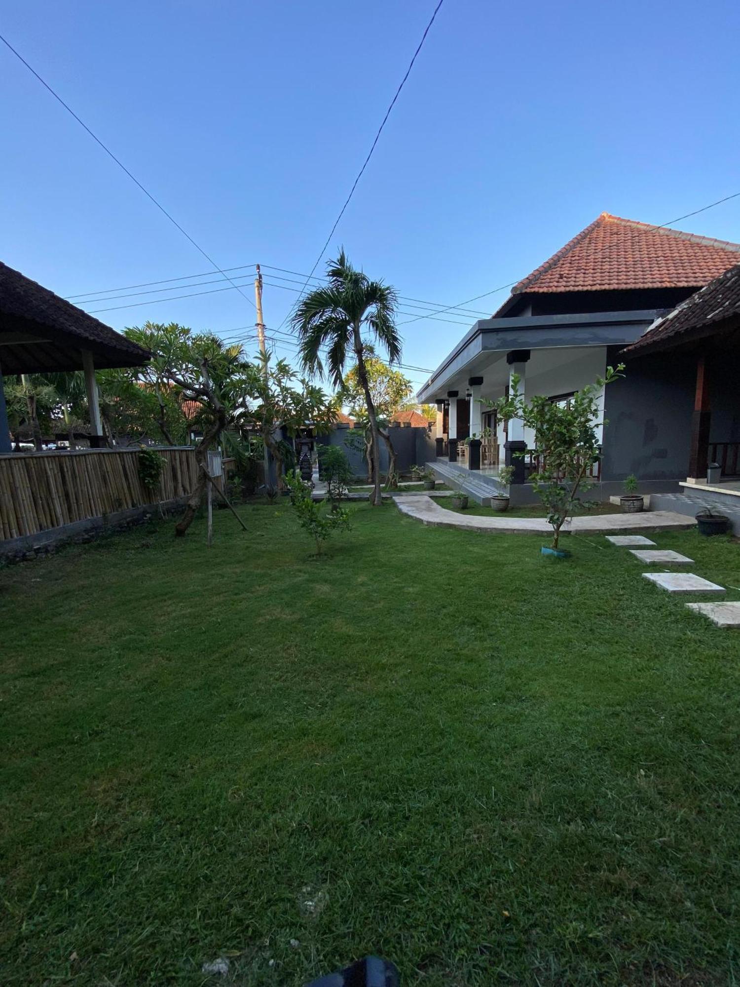 Coconut Beach Bungalows & Warung 2 آميدْ المظهر الخارجي الصورة